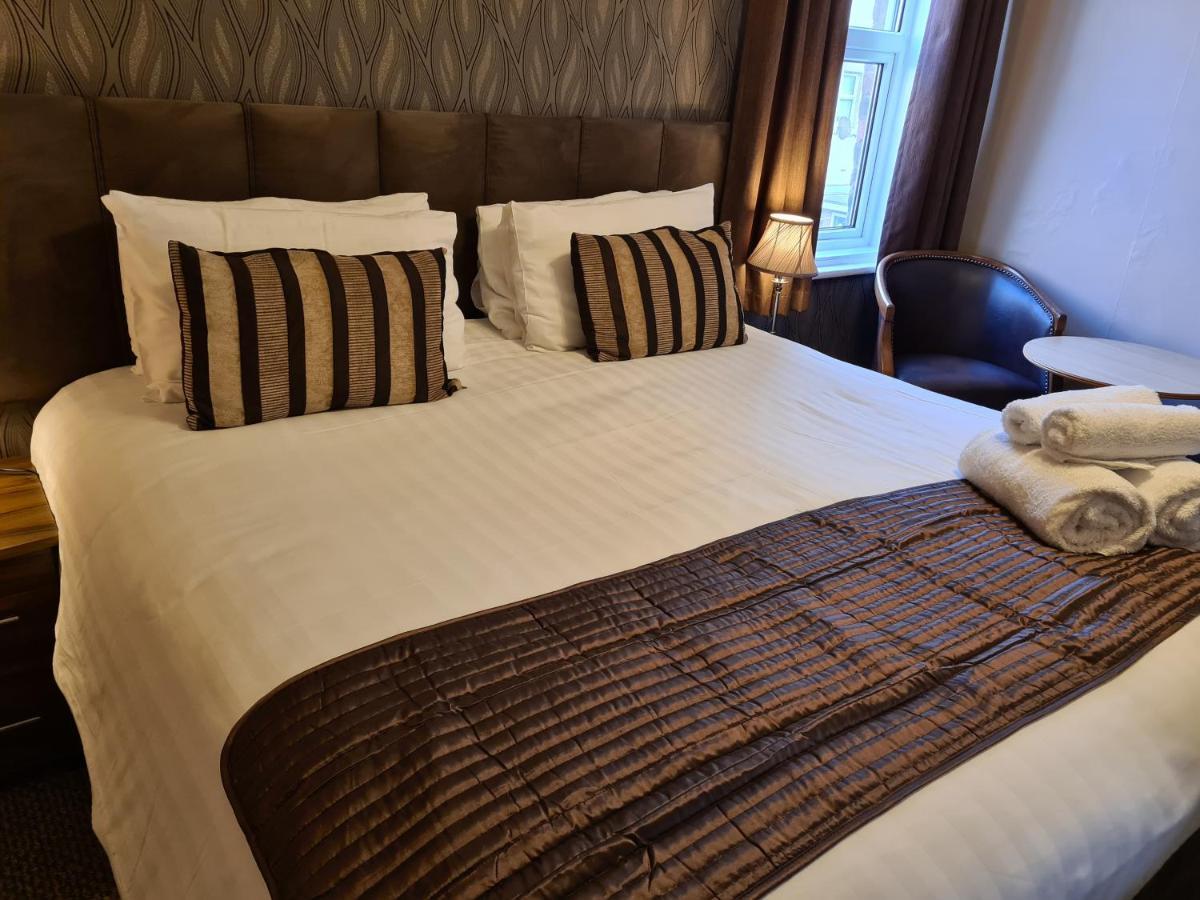 The Penkelie Hotel Southport Buitenkant foto