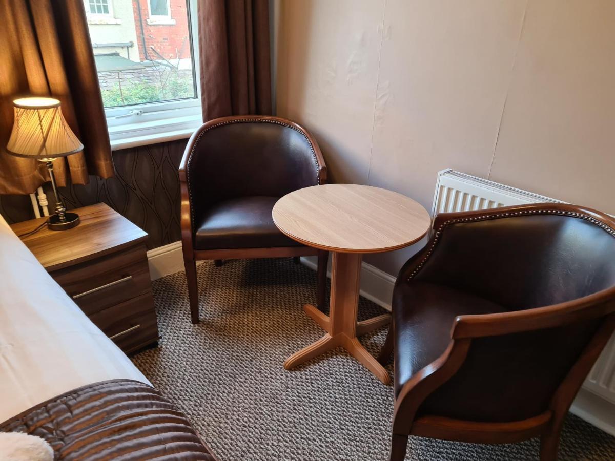 The Penkelie Hotel Southport Buitenkant foto