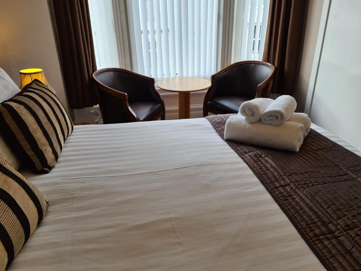 The Penkelie Hotel Southport Buitenkant foto