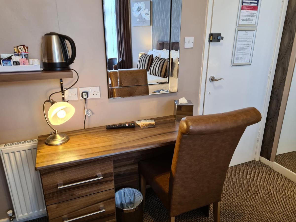 The Penkelie Hotel Southport Buitenkant foto